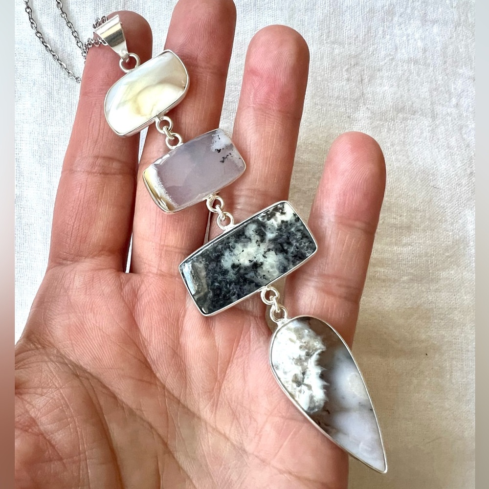 925 EARTH ENERGY Moss Dendrite Agate Cleavage Pendant Necklace